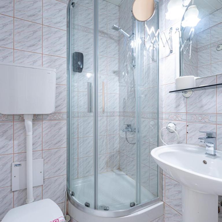 Hotel Bojatours - Double or Twin Room with Balcony - 25