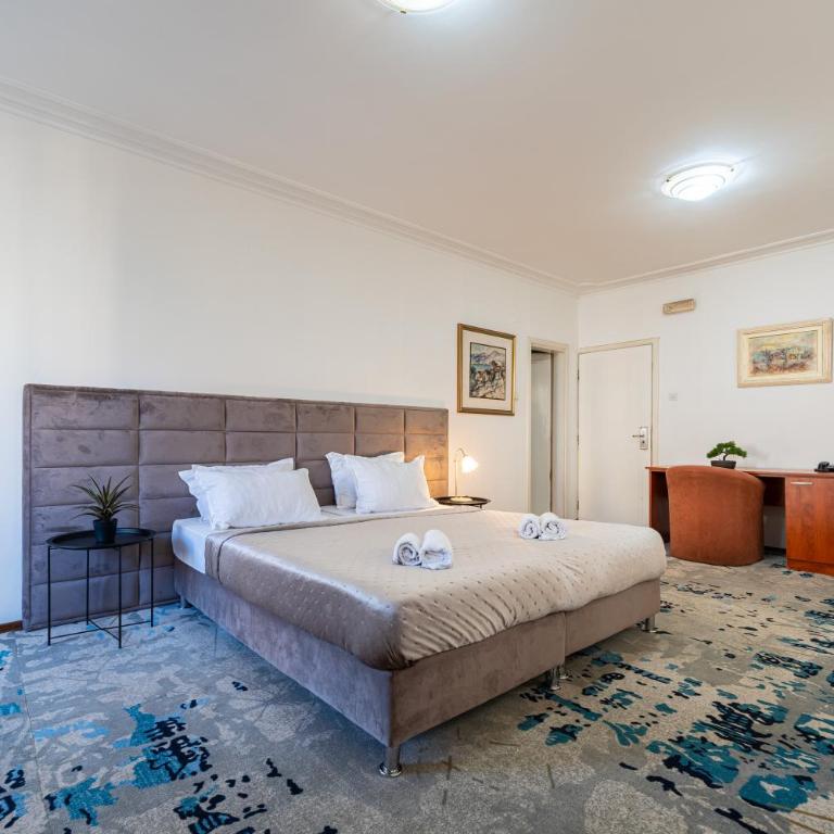 Hotel Bojatours - Superior Double or Twin Room with Terrace - 6