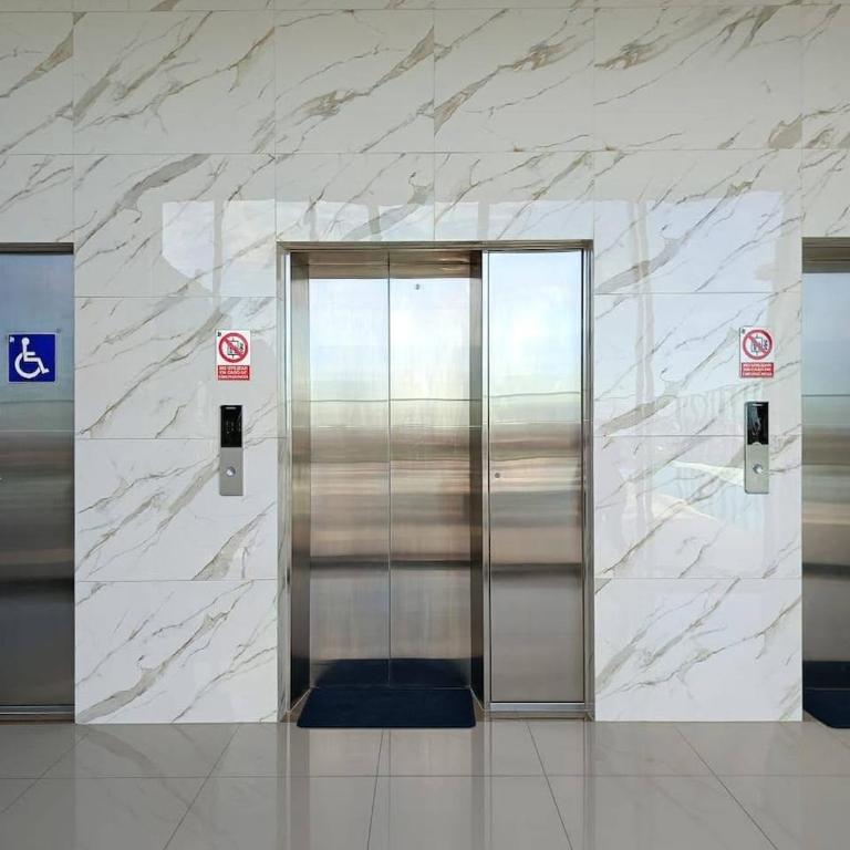 Brand new luxury apartment in the best area - Deluxe Room (2 Adults + 1 Child) - 24