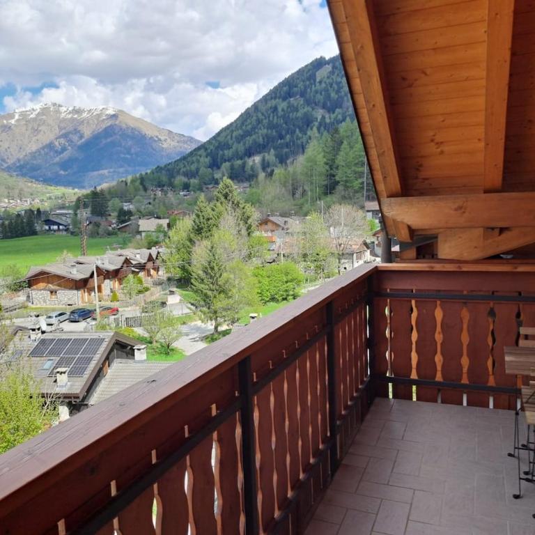 Woodpecker's chalet Temù Ponte di Legno - Appartamento con 1 Camera da Letto - 1