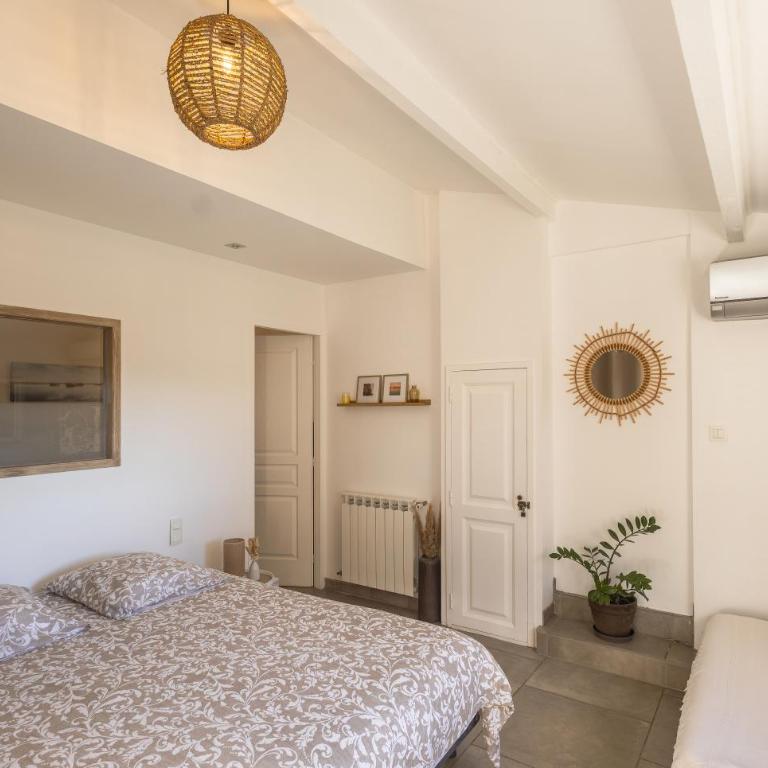 « La Parenthèse » gîte en Camargue - One-Bedroom Apartment - 5