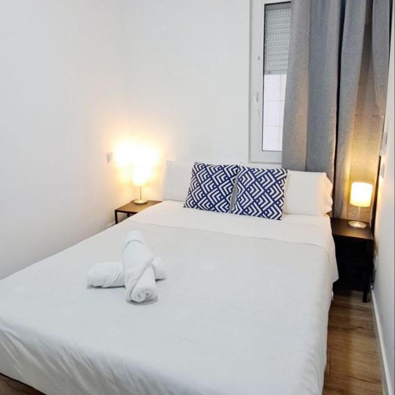 AYZ Joaquín Pol - Auto check-in property - Standard Double Room with Shared Bathroom - 12
