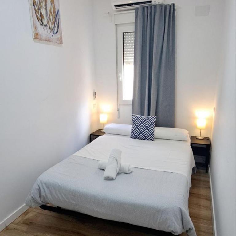 AYZ Joaquín Pol - Auto check-in property - Standard Double Room with Shared Bathroom - 17