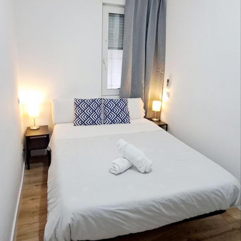 AYZ Joaquín Pol - Auto check-in property - Standard Double Room with Shared Bathroom - 16