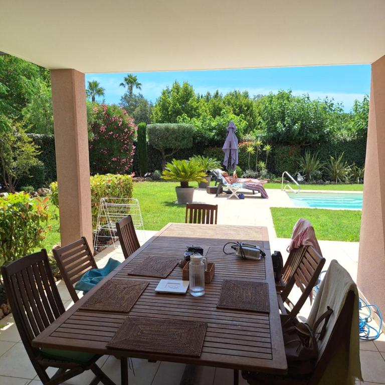 Le Vallon d'azur, Villa piscine proche plage à Fréjus - Casa de 3 dormitorios - 2