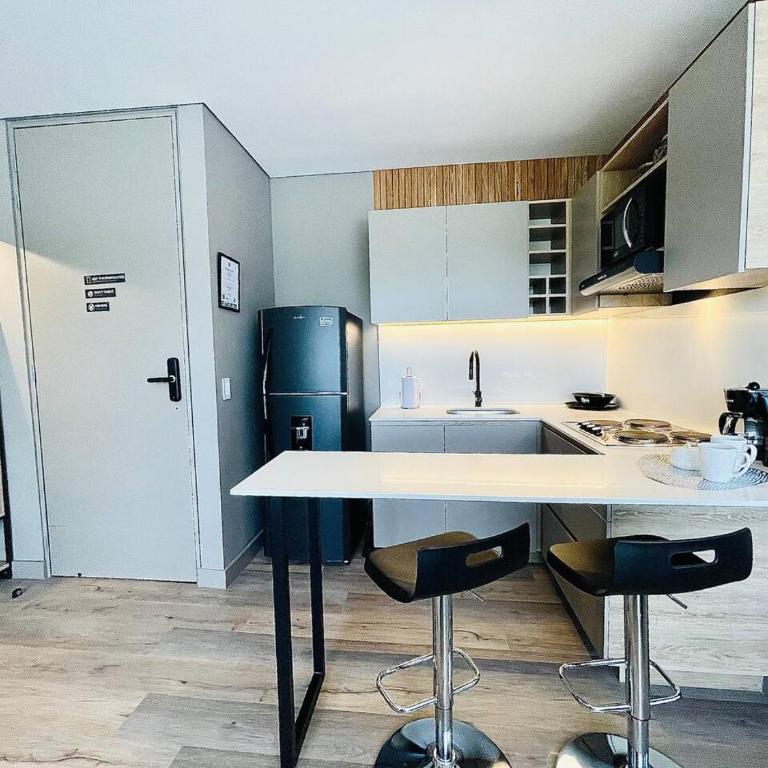 Prime Stays L55 - One-bedroom Loft Apartment - 1