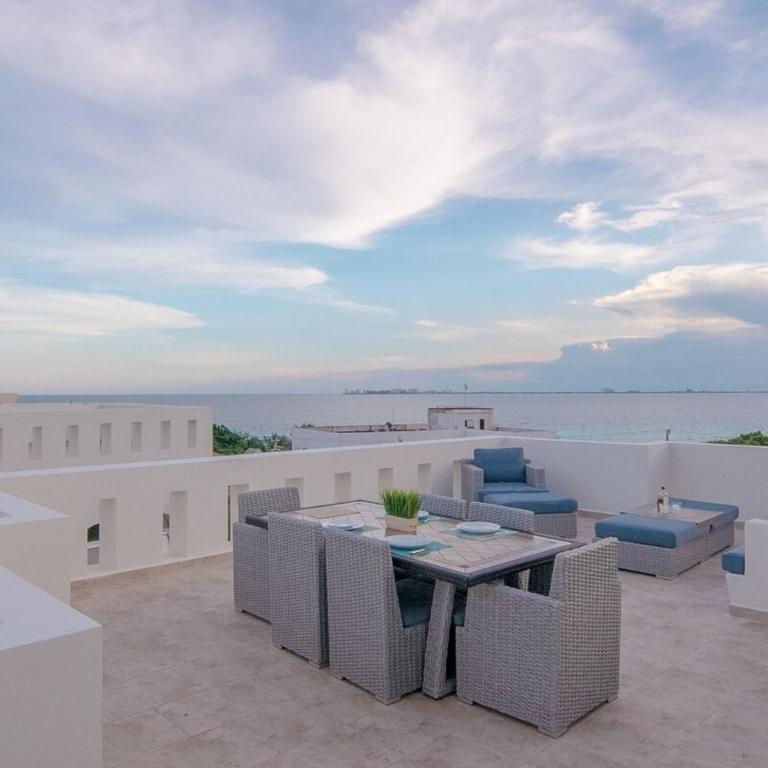 Experience Luxury on Isla Mujeres! - Three-Bedroom Villa - 10