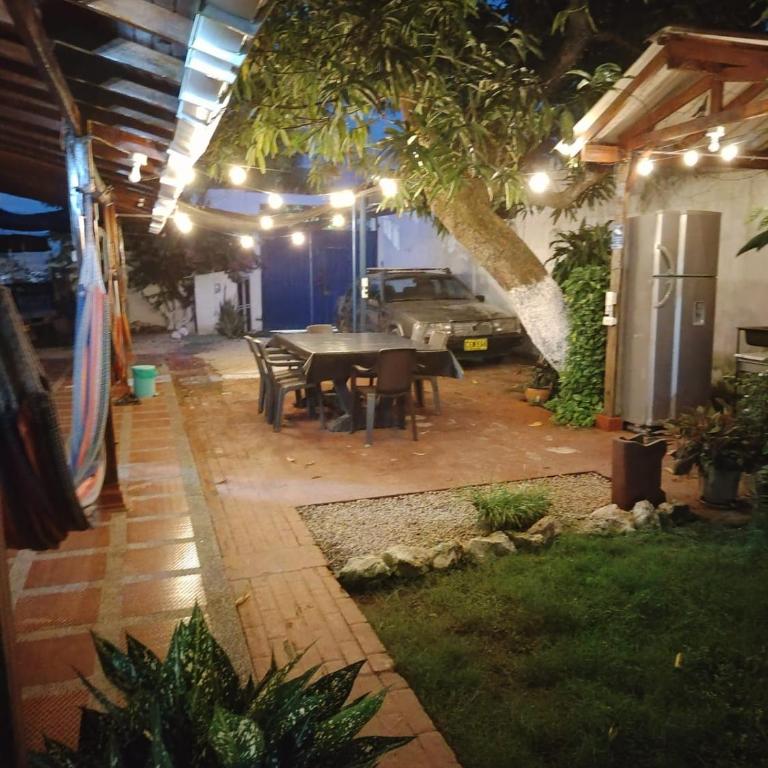 Hostal CORALES - Triple Room with Private Bathroom - 9