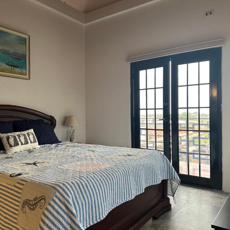Ecusalinas1 - Three-Bedroom House - 1
