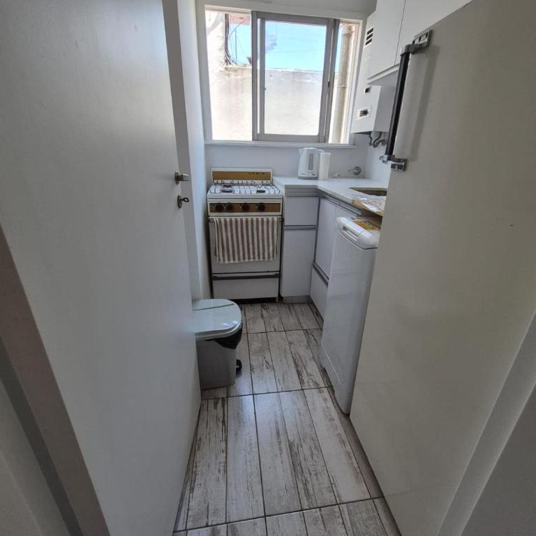 Luminoso Monoambiente Bernardo zona Aldrey!! - One-Bedroom Apartment - 1