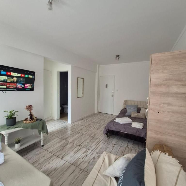 Luminoso Monoambiente Bernardo zona Aldrey!! - One-Bedroom Apartment - 5