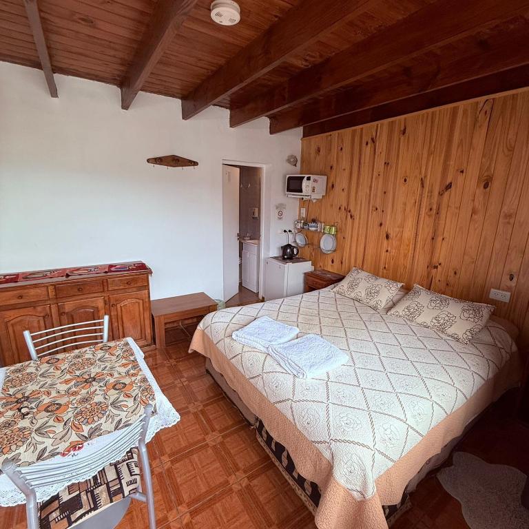 B&B Nahuel en Ushuaia - Habitación Doble con baño privado - 1 o 2 camas - 2