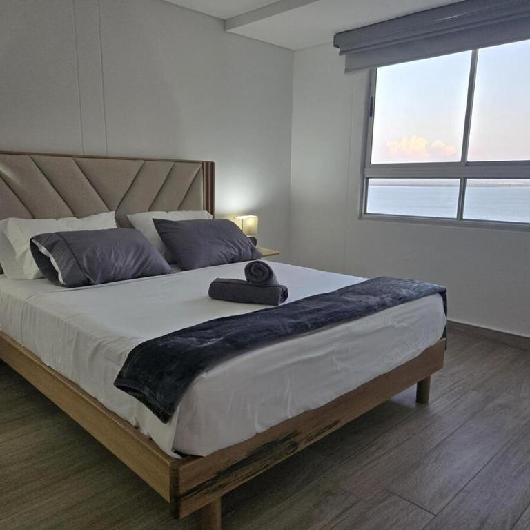 Brand New Perfectly Located 2bed in CieloMar - Three-Bedroom Apartment - 4