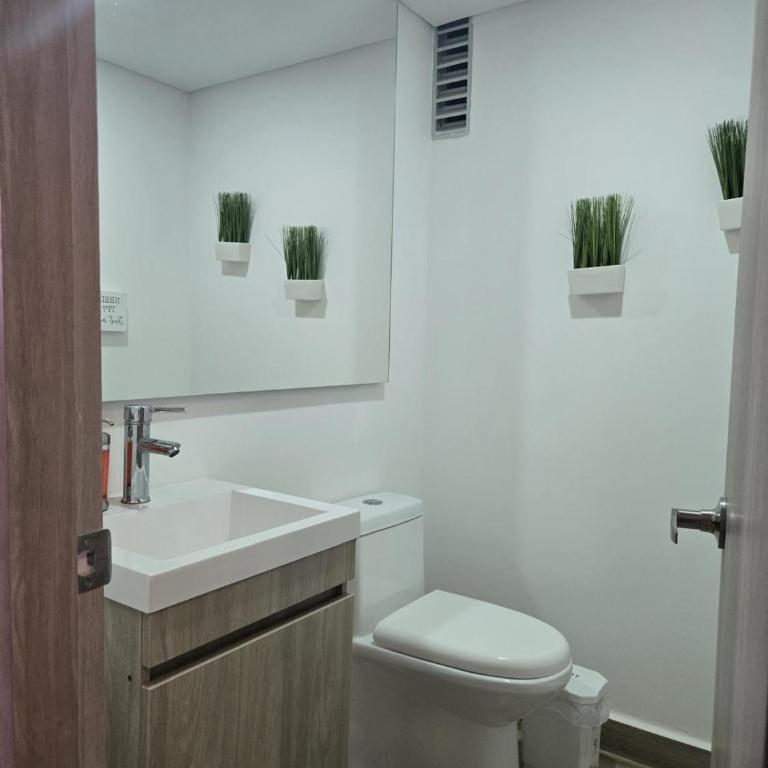 Brand New Perfectly Located 2bed in CieloMar - Three-Bedroom Apartment - 24