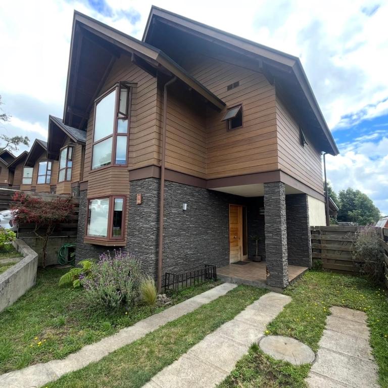 Hermosa Casa en Condominio - Casa de 2 dormitorios - 23