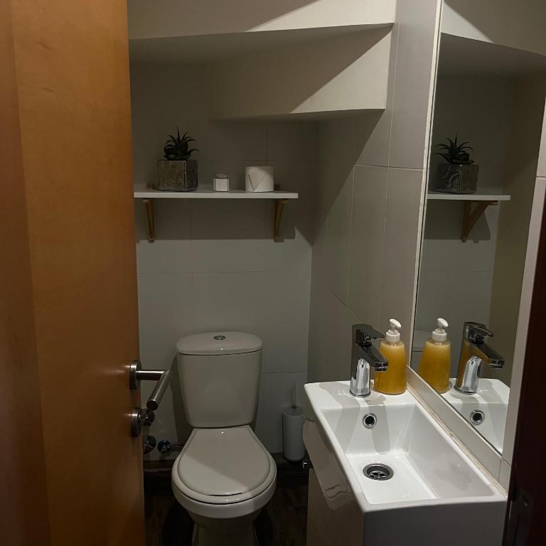 Hermosa Casa en Condominio - Casa de 2 dormitorios - 11