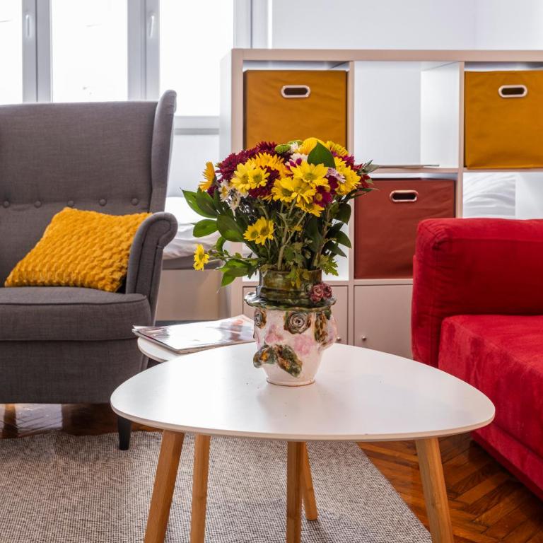 Elegant, Chique & Spacious Boho Loft - One-Bedroom Apartment - 34