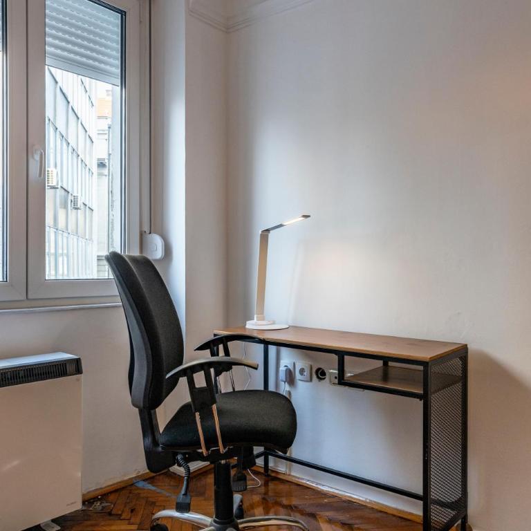Elegant, Chique & Spacious Boho Loft - One-Bedroom Apartment - 45