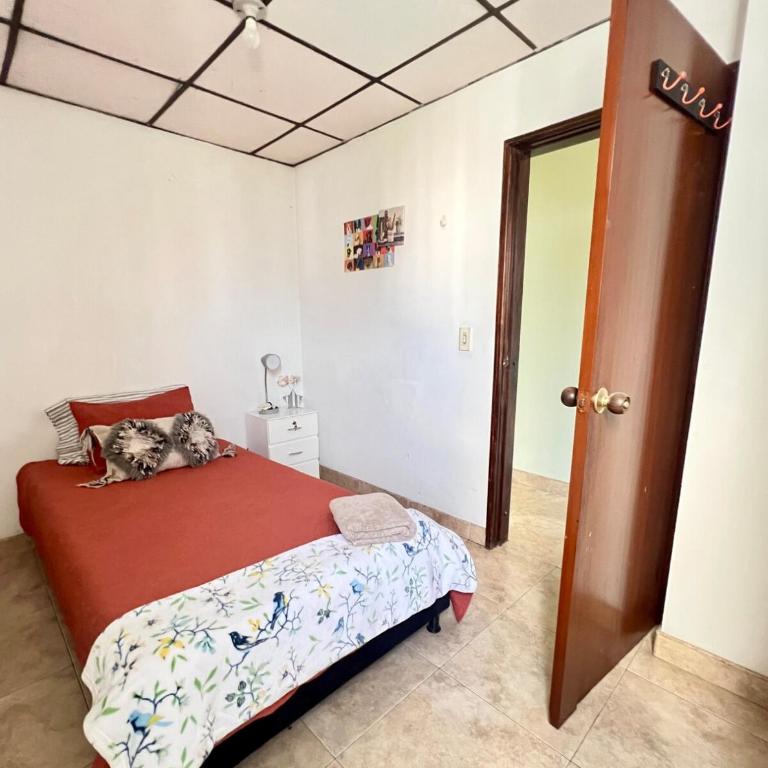 Apartamento 3 habitaciones cerca del Aeropuerto Matecaña Piscina y zonas recreativas Hasta 9 huéspedes - Three-Bedroom Apartment - 23