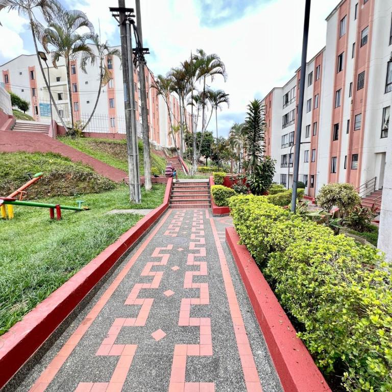 Apartamento 3 habitaciones cerca del Aeropuerto Matecaña Piscina y zonas recreativas Hasta 9 huéspedes - Three-Bedroom Apartment - 27