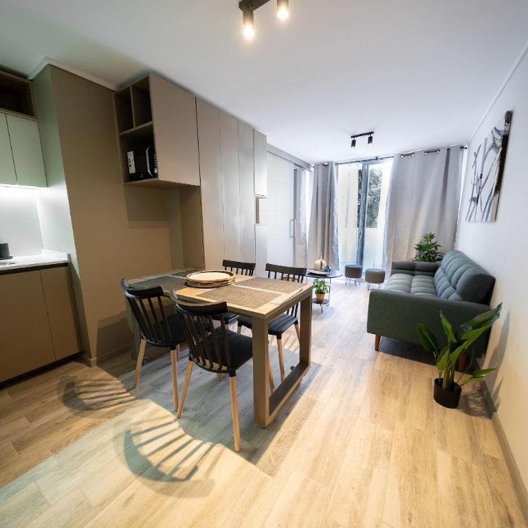 Condor Suites Executive Santiago Centro offers a terrace, barbecue, and Wi-Fi - Apartment with Balcony - 1