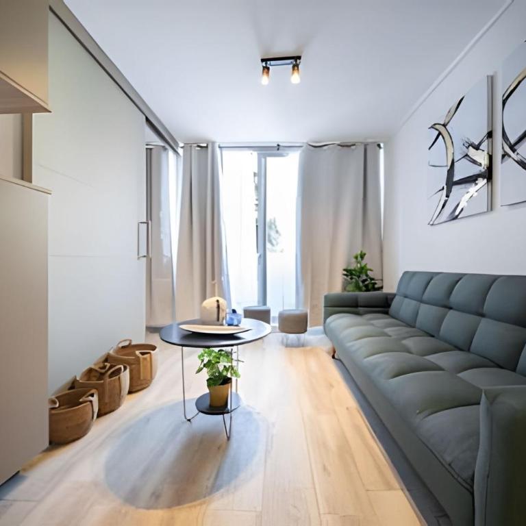 Condor Suites Executive Santiago Centro offers a terrace, barbecue, and Wi-Fi - Apartment with Balcony - 2