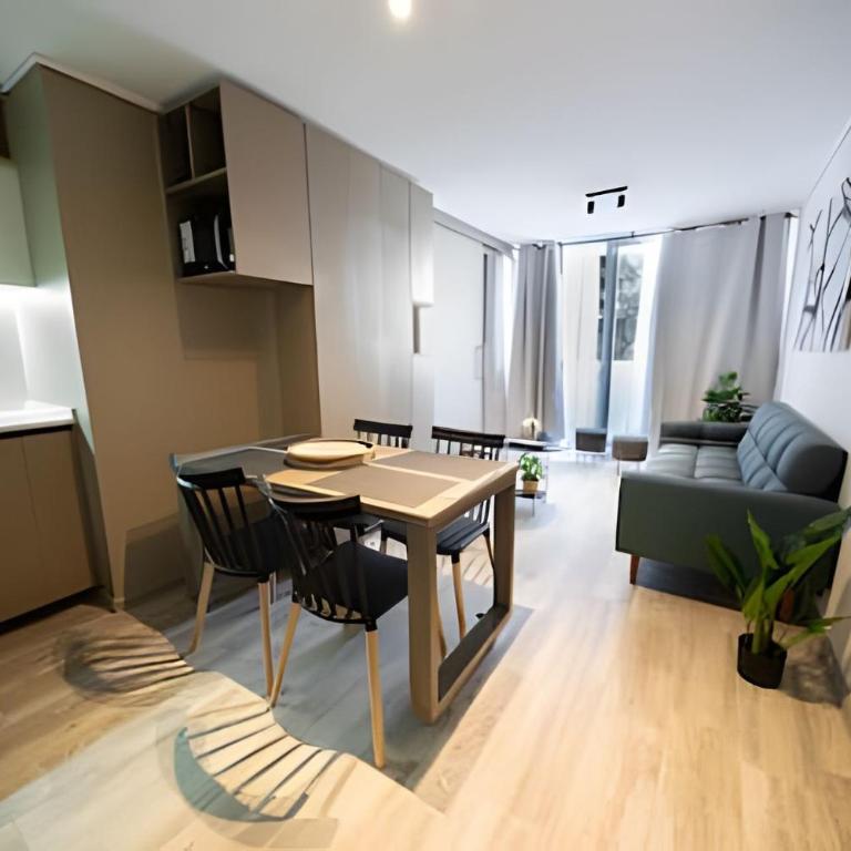 Condor Suites Executive Santiago Centro offers a terrace, barbecue, and Wi-Fi - Apartment with Balcony - 15