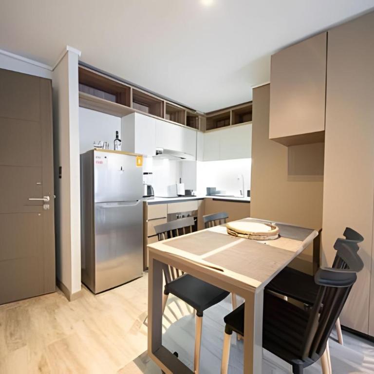 Condor Suites Executive Santiago Centro offers a terrace, barbecue, and Wi-Fi - Apartment with Balcony - 22