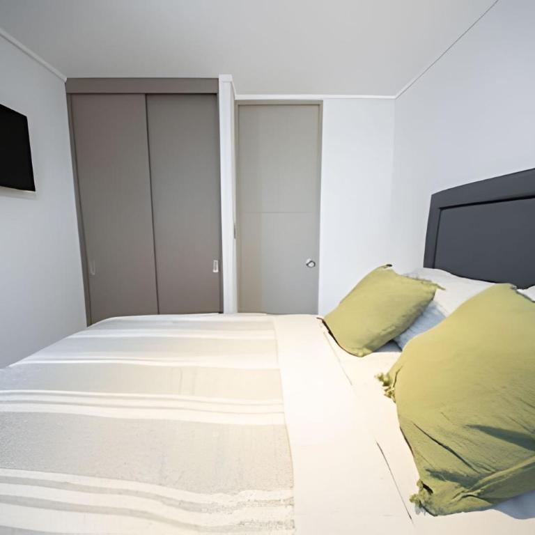 Condor Suites Executive Santiago Centro offers a terrace, barbecue, and Wi-Fi - Apartment with Balcony - 24