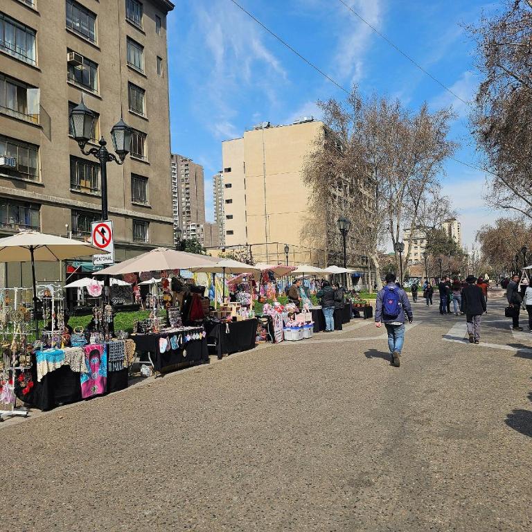 Condor Suites Executive Santiago Centro offers a terrace, barbecue, and Wi-Fi - Apartment with Balcony - 34