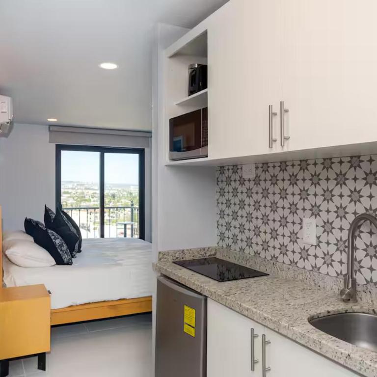 2Bed 2Bath Cabo Sunrise condo with extended balconies - Apartamento de 2 dormitorios - 43