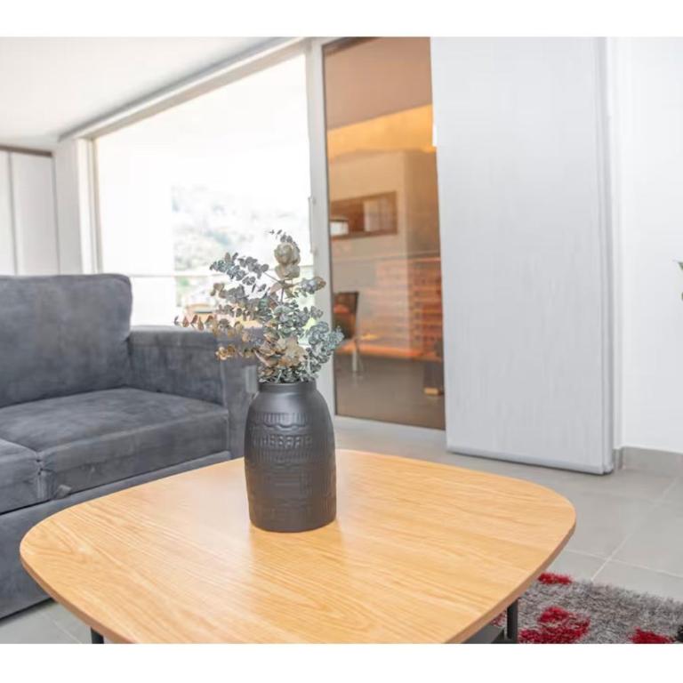 Apartahotel Ginebra central cerca laureles - Three-Bedroom Deluxe Apartment - 4