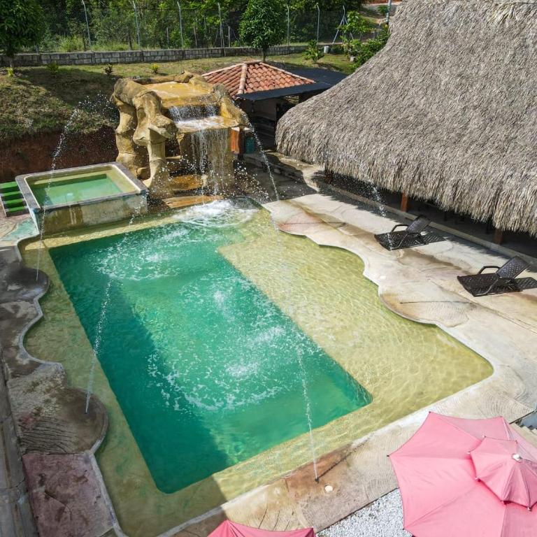 Parcela la cascada - Five-Bedroom House - 15