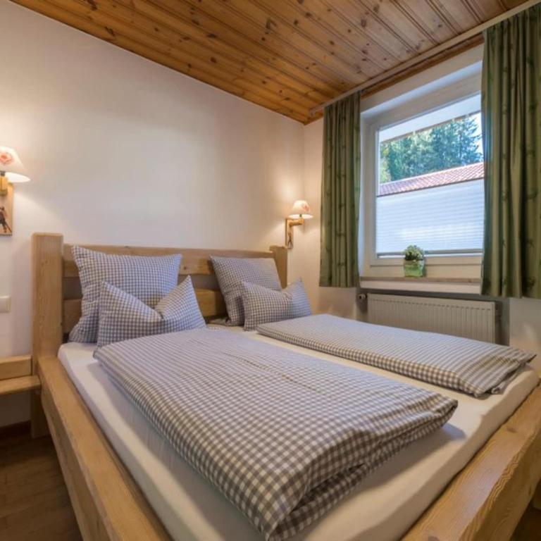 Ferienhaus mit 6 Appartements in Grainau - Ferienhaus mit 6 Schlafzimmern - 13