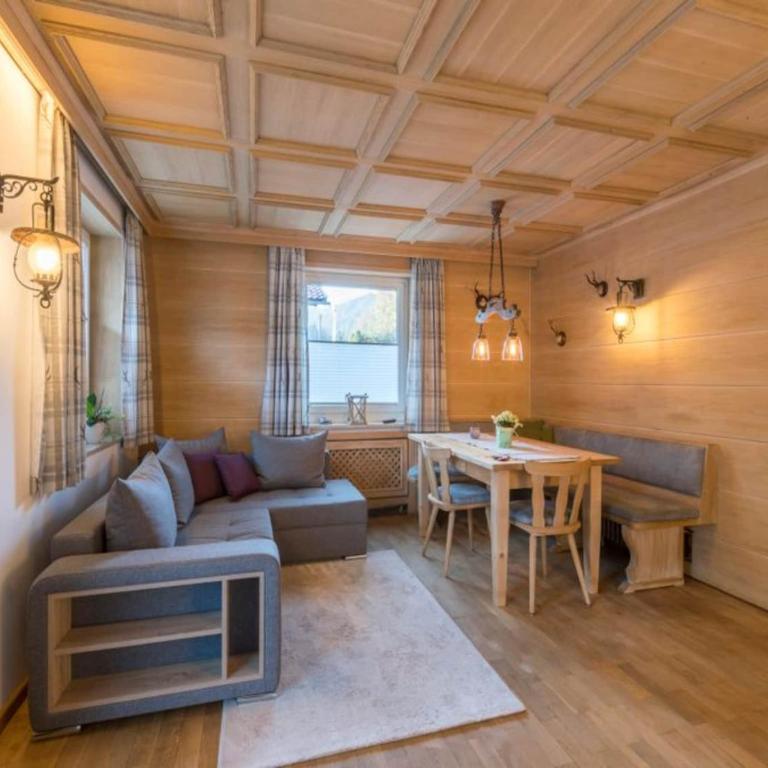 Ferienhaus mit 6 Appartements in Grainau - Ferienhaus mit 6 Schlafzimmern - 1