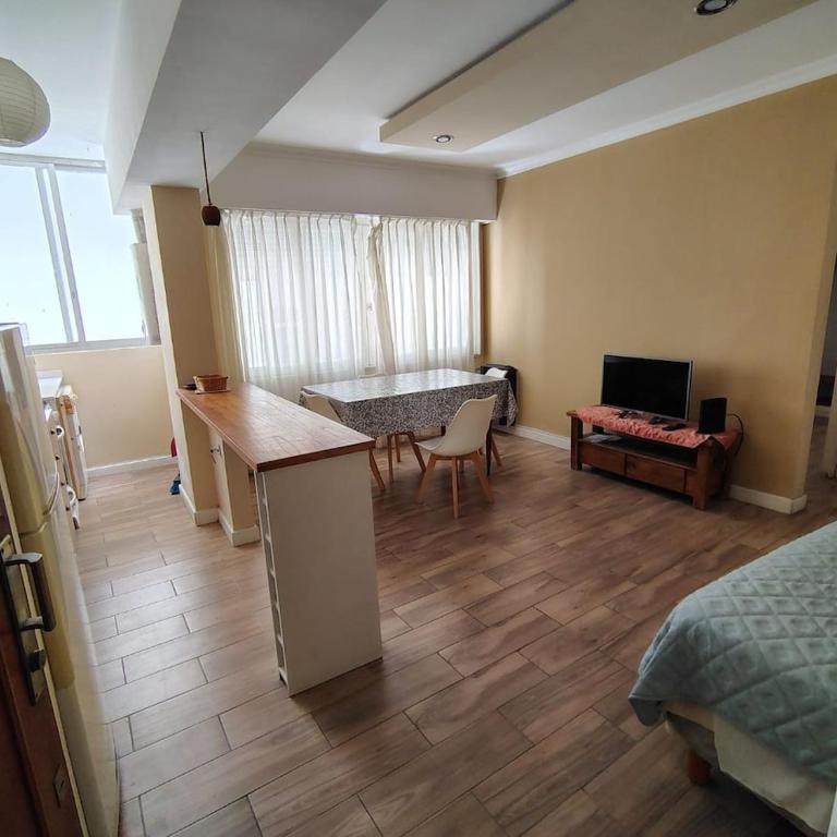 Cómodo departamento a pasos del mar - One-Bedroom Apartment - 9