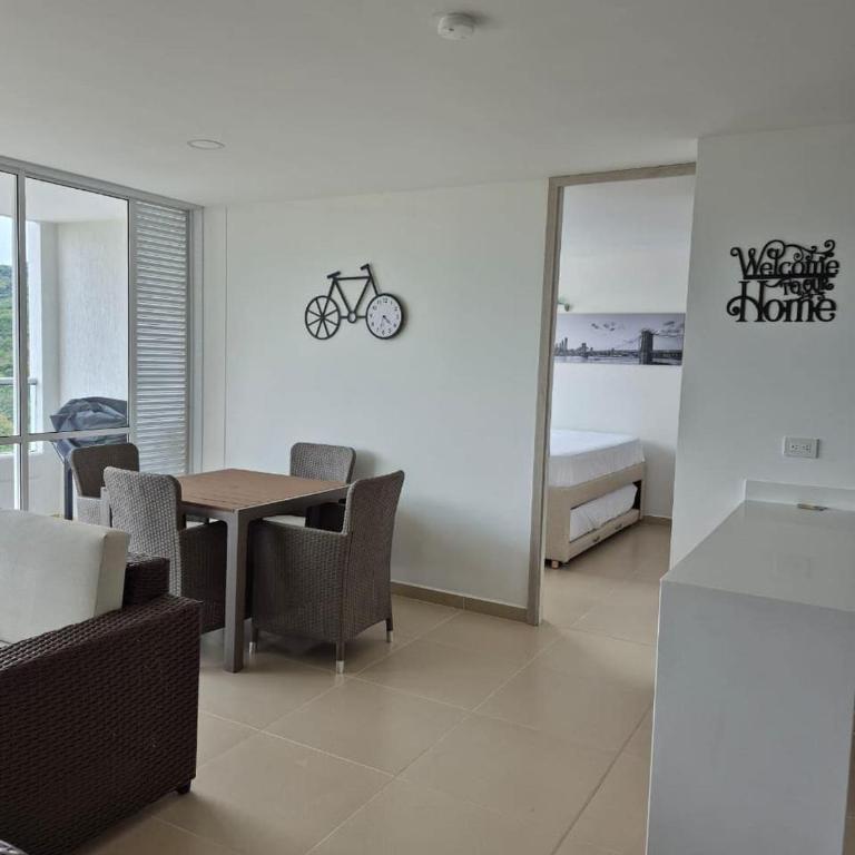 Apartasol Moderno bajo el Sol de Santa Fe - Two-Bedroom Apartment - 18