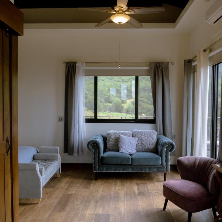 Hacienda Martlot - Deluxe Double Room with Balcony - 4