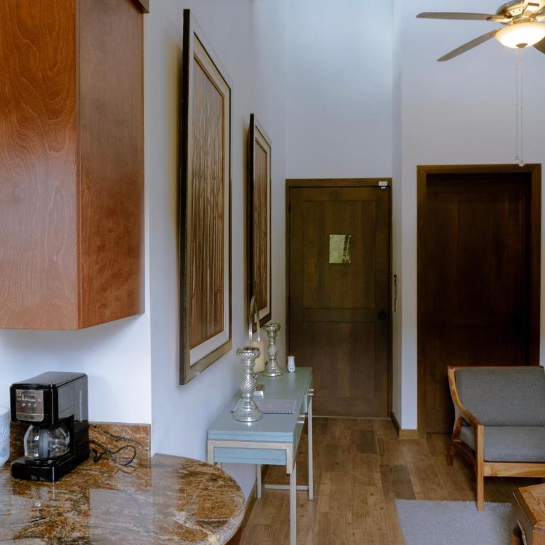 Hacienda Martlot - Deluxe Double Room with Balcony - 10
