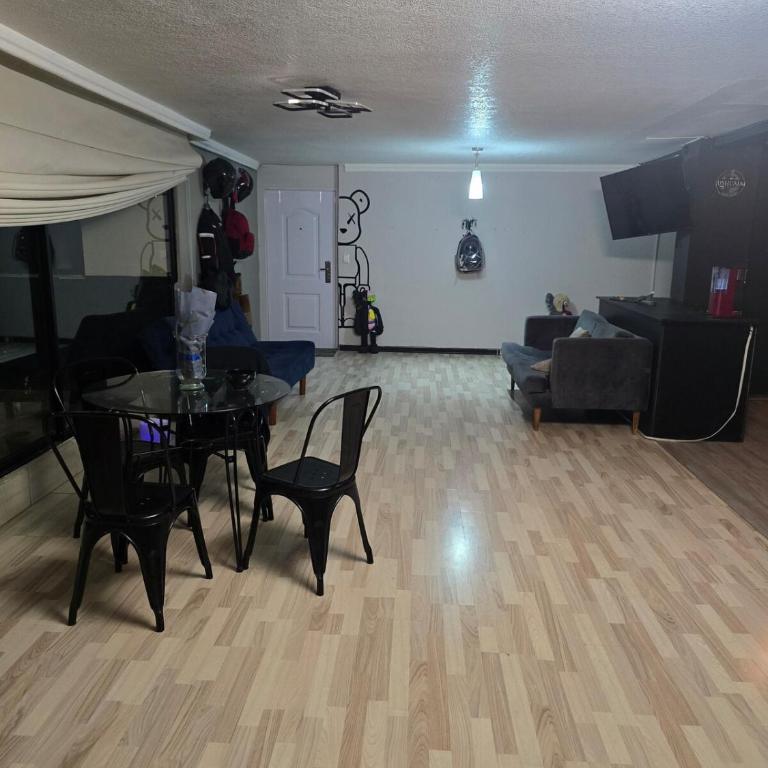 Departamento cercano a la embajada americana - Two-Bedroom Apartment - 6