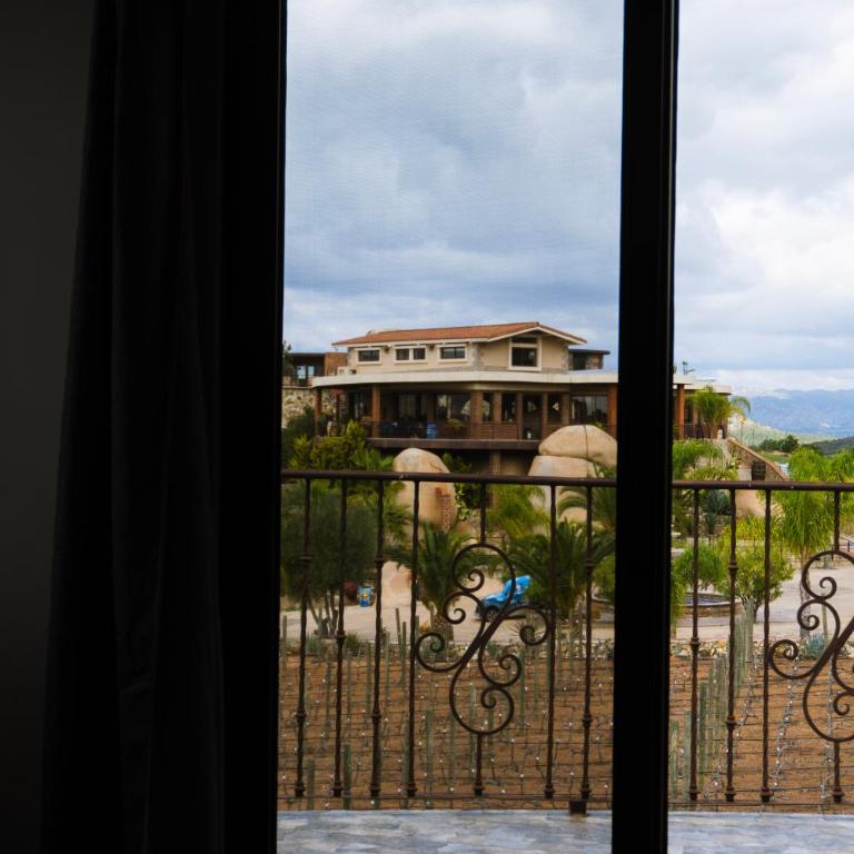 Hacienda Martlot - Deluxe Double Room with Balcony - 2