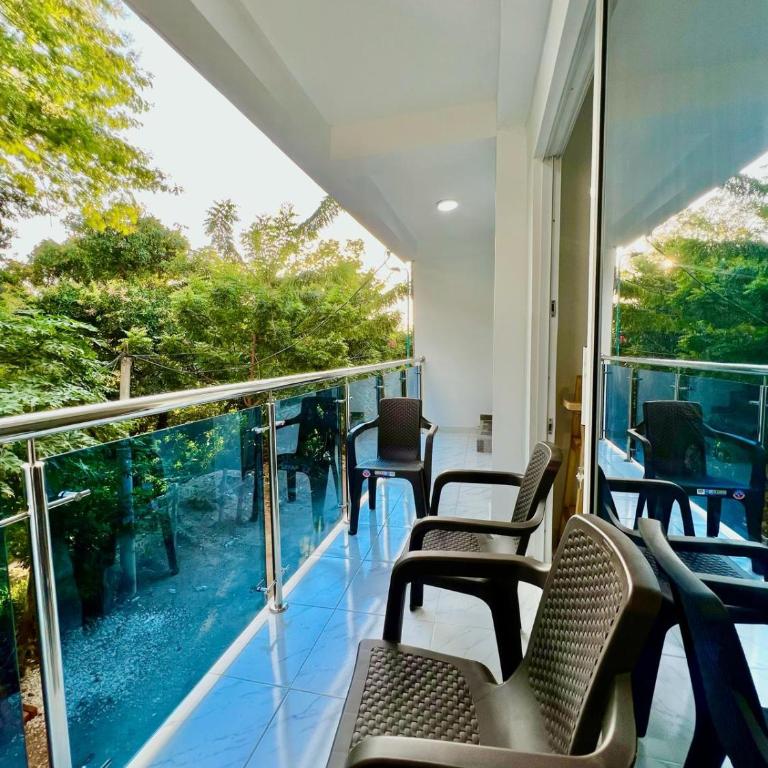 Alojamiento familiar con apartamentos independientes - Three-Bedroom Apartment - 5
