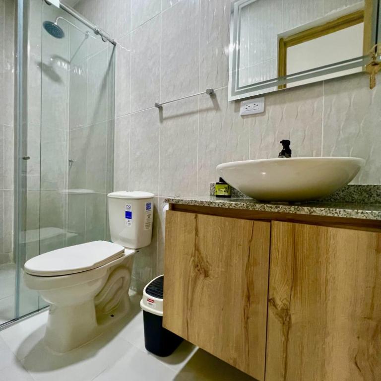 Alojamiento familiar con apartamentos independientes - Three-Bedroom Apartment - 7