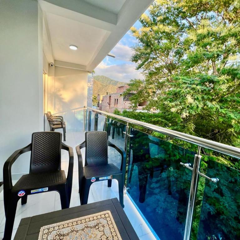 Alojamiento familiar con apartamentos independientes - Three-Bedroom Apartment - 7