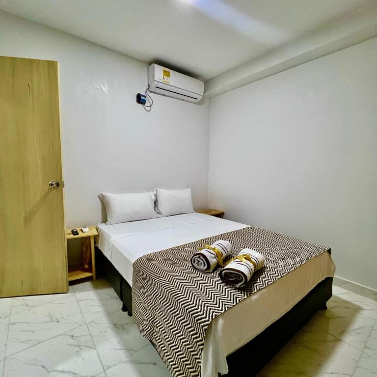 Alojamiento familiar con apartamentos independientes - Three-Bedroom Apartment - 9
