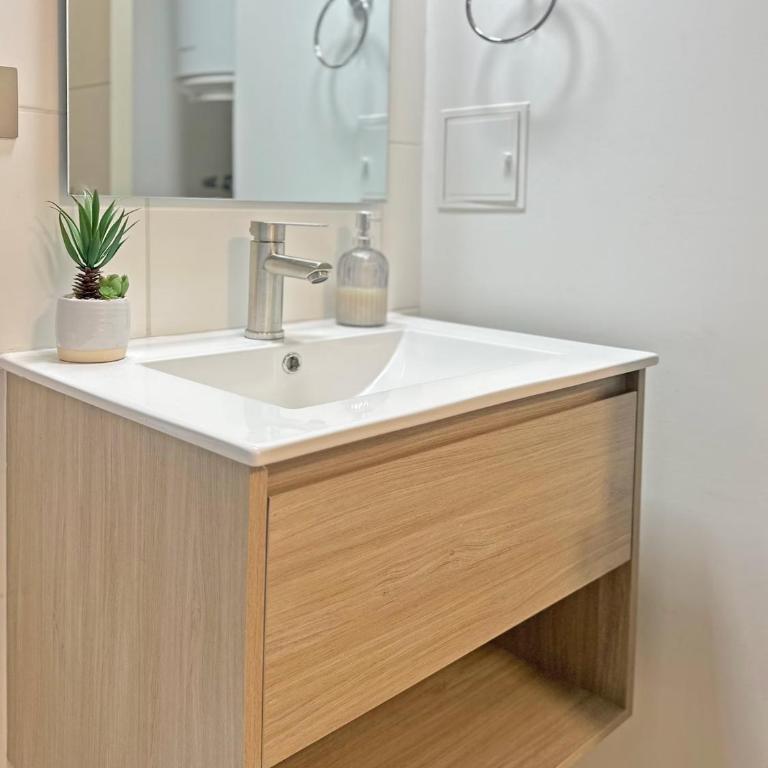 Condor Premium Terraza y parrilla disponibles Wi-Fi TV de 32 pulgadas - Estudio con balcón - 12