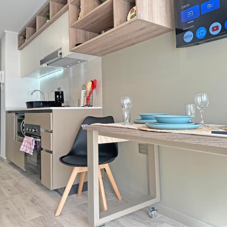 Condor Premium Terrace and grill available Wi-Fi 32-inch TV - Studio with Balcony - 15