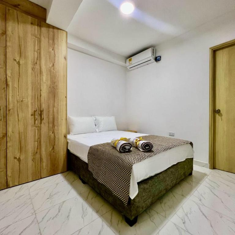 Alojamiento familiar con apartamentos independientes - Three-Bedroom Apartment - 1