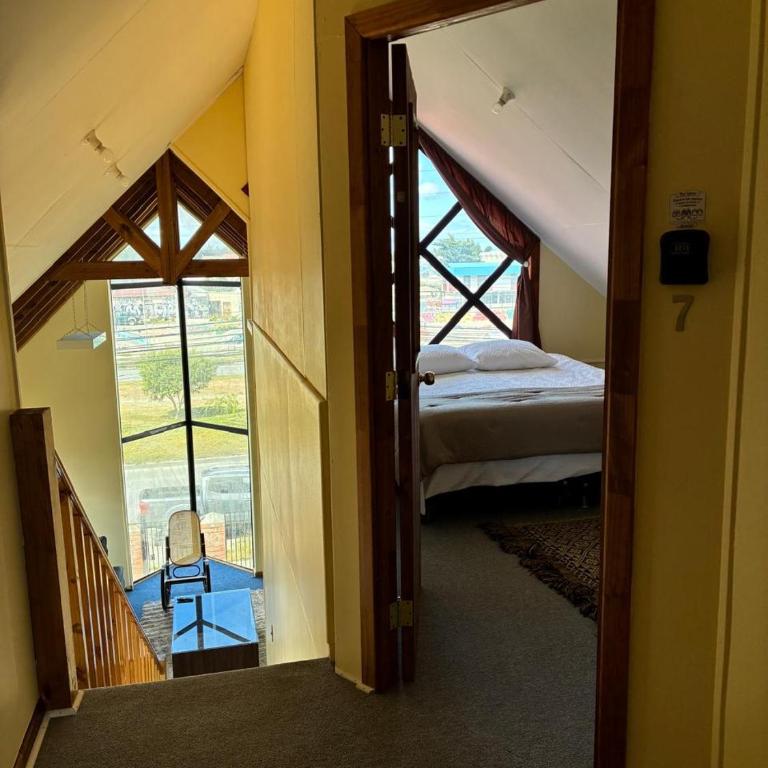 Hostal Mundet - Large Double Room - 1