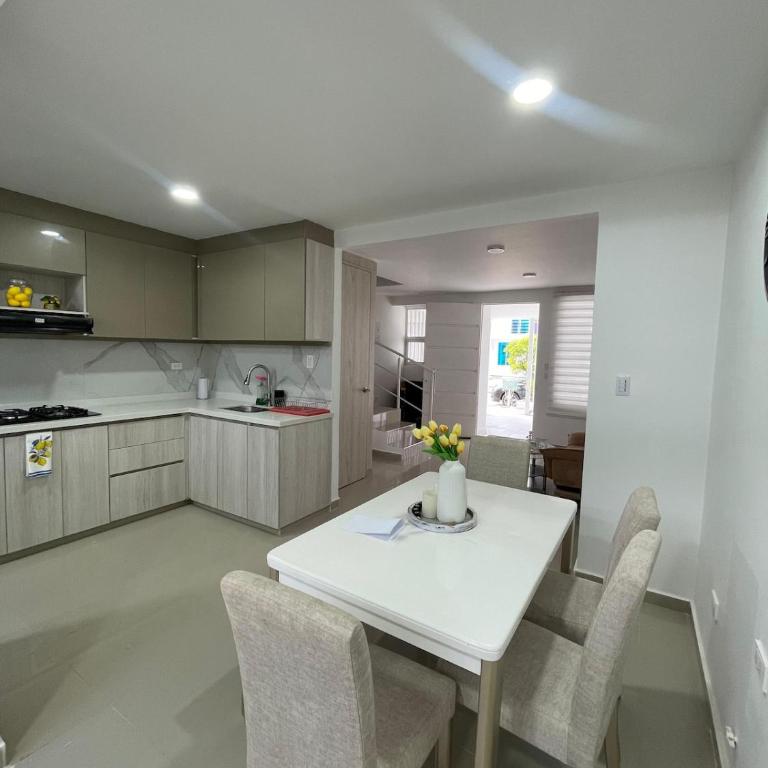 Cozy and nice house north of the city - Casa de 3 dormitorios - 1
